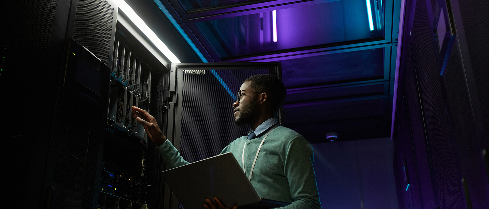 RDX Header 2 man working on server