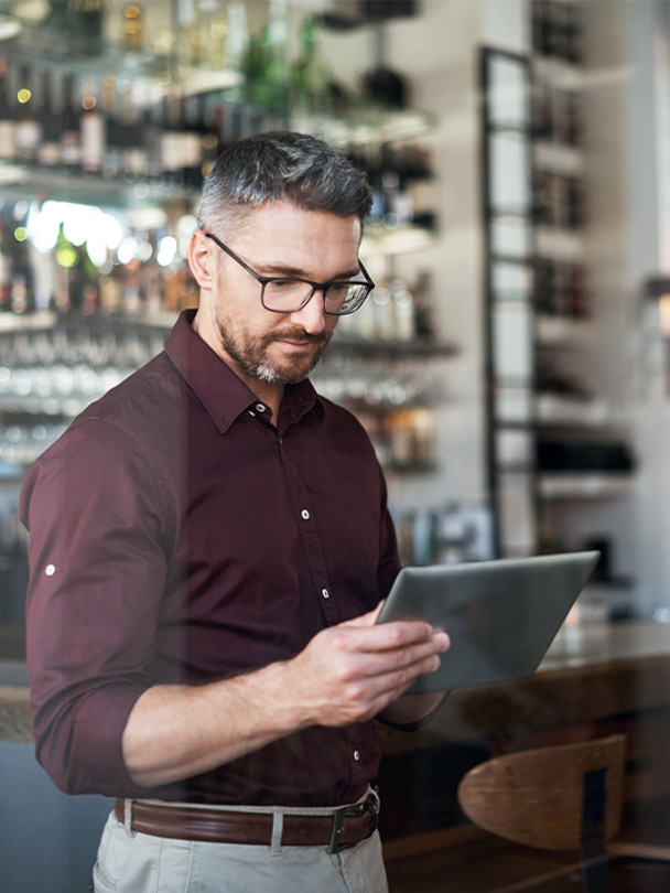 Corcentric Portrait 2 man wearing tablet