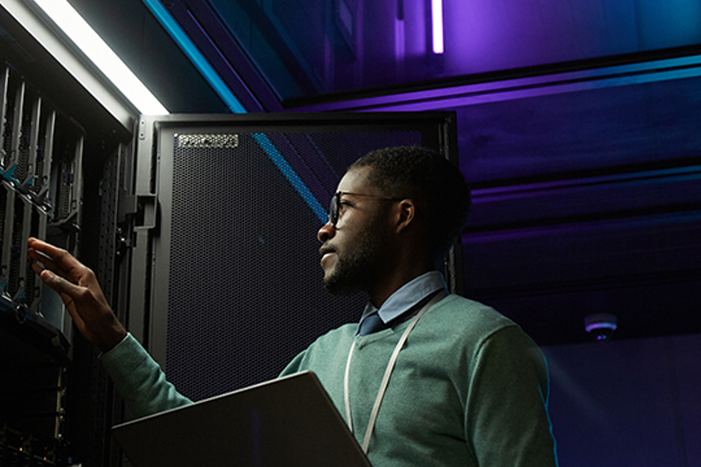 RDX Portrait 2 man working on servers