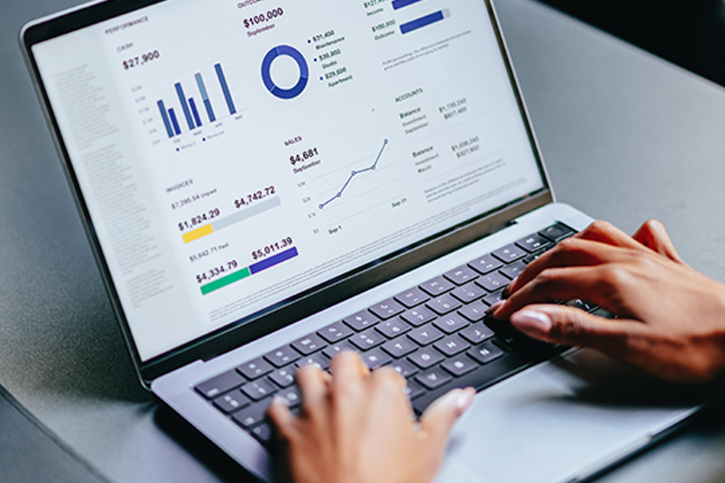 Options Portrait 3 person working on laptop